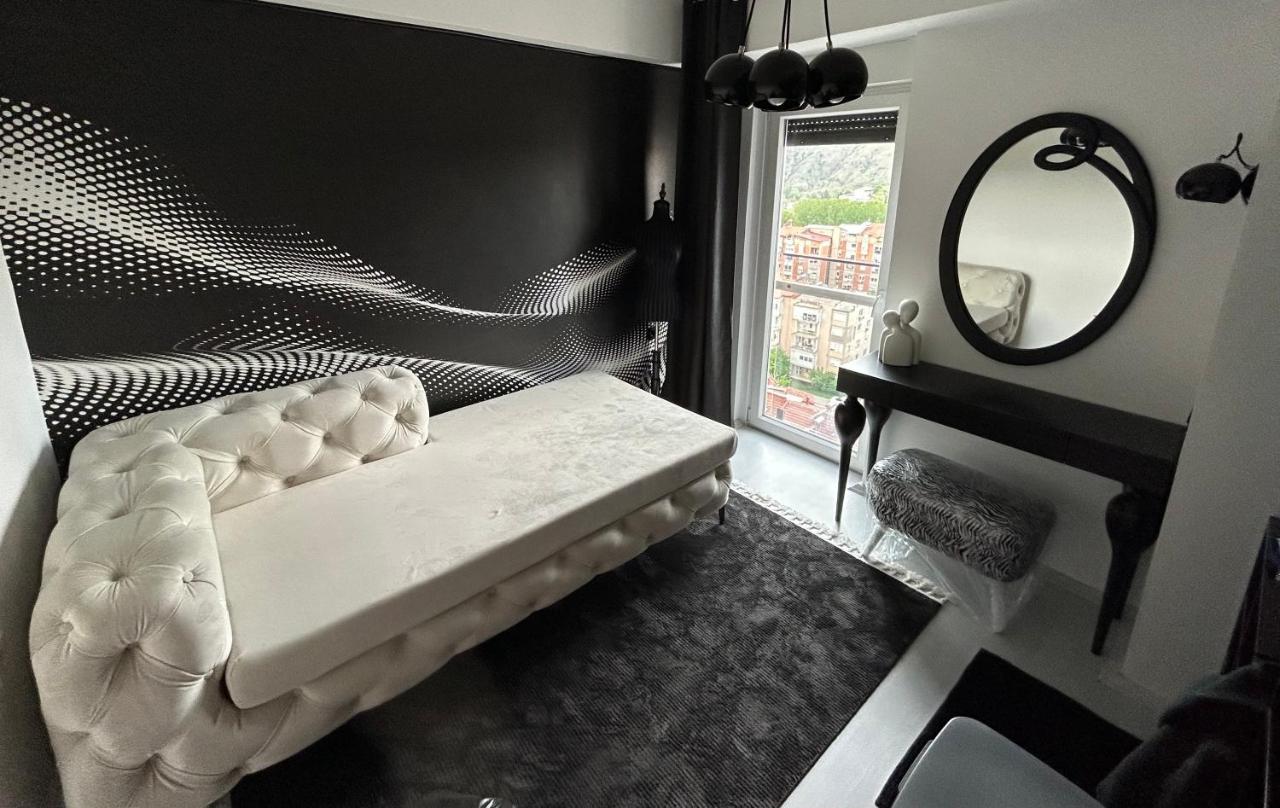 Sandev Apartments Black&White Štip المظهر الخارجي الصورة